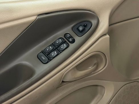 Used 2001 Ford Mustang GT RWD image 14