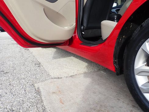 Used 2016 Hyundai Elantra SE w/ Option Group 02 image 14