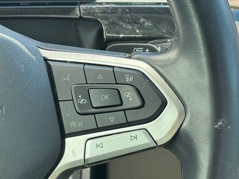 Used 2024 Volkswagen Atlas SEL Premium R-Line AWD/4WD image 19