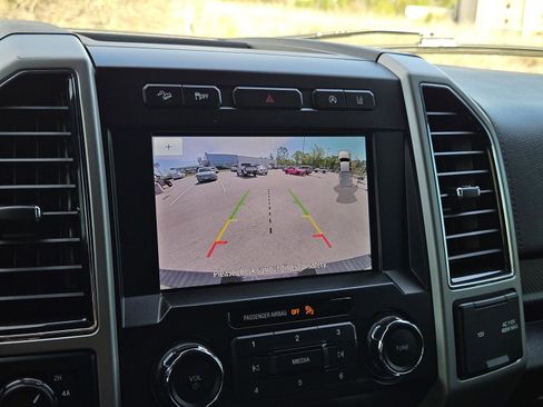 Used 2020 Ford F150 Lariat image 21