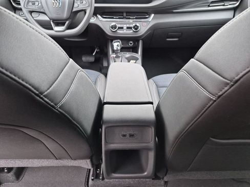 New 2026 Buick Envista Sport Touring FWD image 30