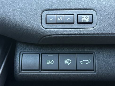 New 2026 Toyota C-HR AWD/4WD image 31