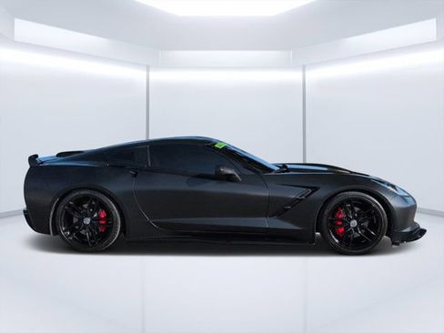 Used 2017 Chevrolet Corvette Stingray Coupe w/ 2LT Preferred Equipment Group RWD image 2