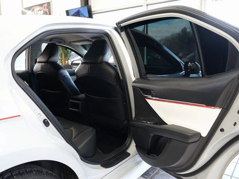 Used 2022 Toyota Camry SE image 44