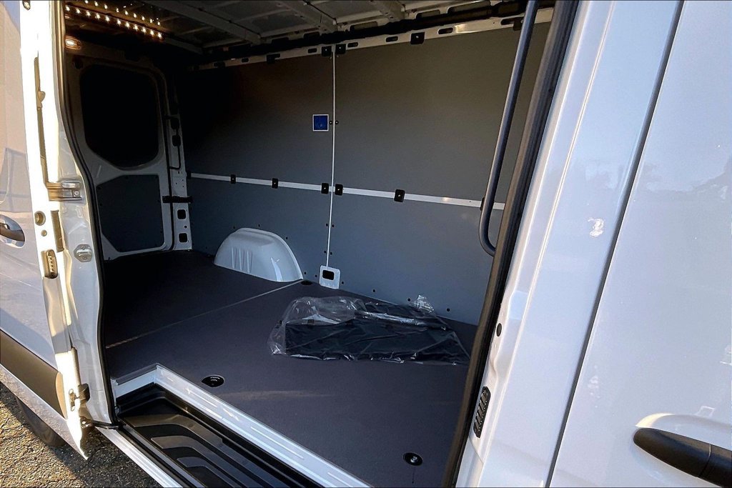New 2027 Mercedes-Benz Sprinter 2500 image 5