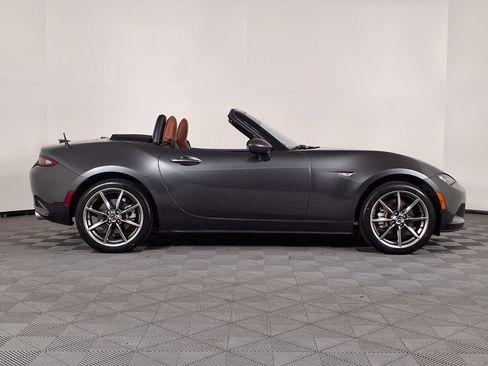 Used 2023 MAZDA MX-5 Miata Grand Touring RWD image 31
