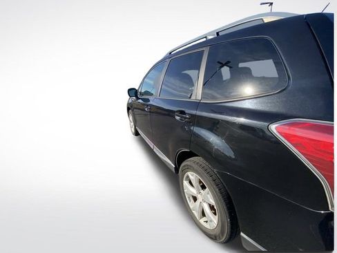 Used 2015 Subaru Forester 2.5i Premium w/ All-Weather Package image 6