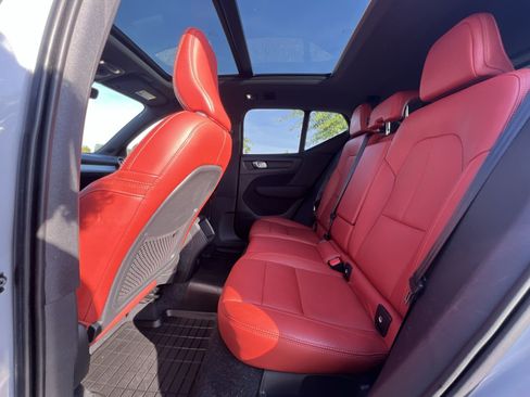 Used 2020 Volvo XC40 T5 Momentum AWD/4WD image 33