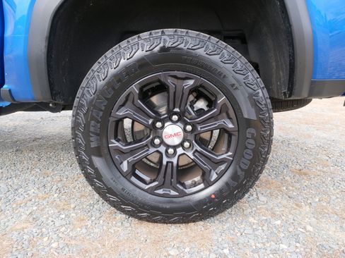 Certified 2023 GMC Canyon Elevation w/ Convenience Package image 13