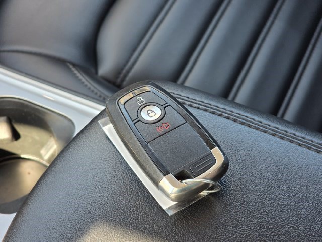 Used 2024 Ford Edge SEL AWD/4WD image 35