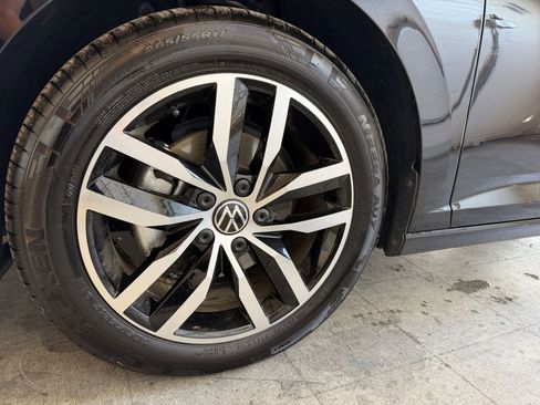 Used 2025 Volkswagen Jetta SE image 29