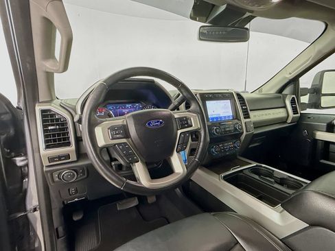 Used 2021 Ford F250 Lariat w/ Lariat Value Package AWD/4WD image 9