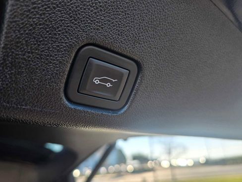 Used 2024 GMC Acadia Denali w/ Super Cruise Package image 19