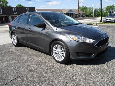 Used 2018 Ford Focus SE FWD image 25