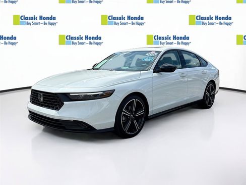 Used 2026 Honda Accord SE image 3