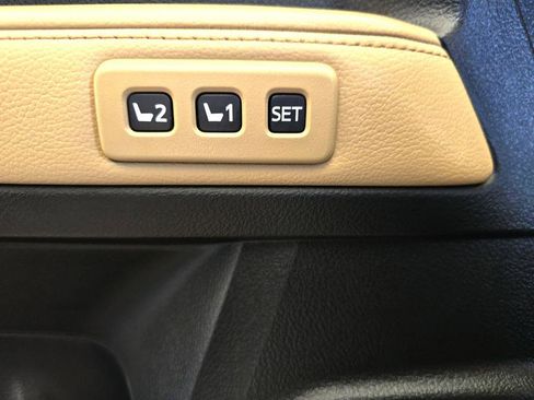 Used 2016 Toyota 4Runner Limited image 21