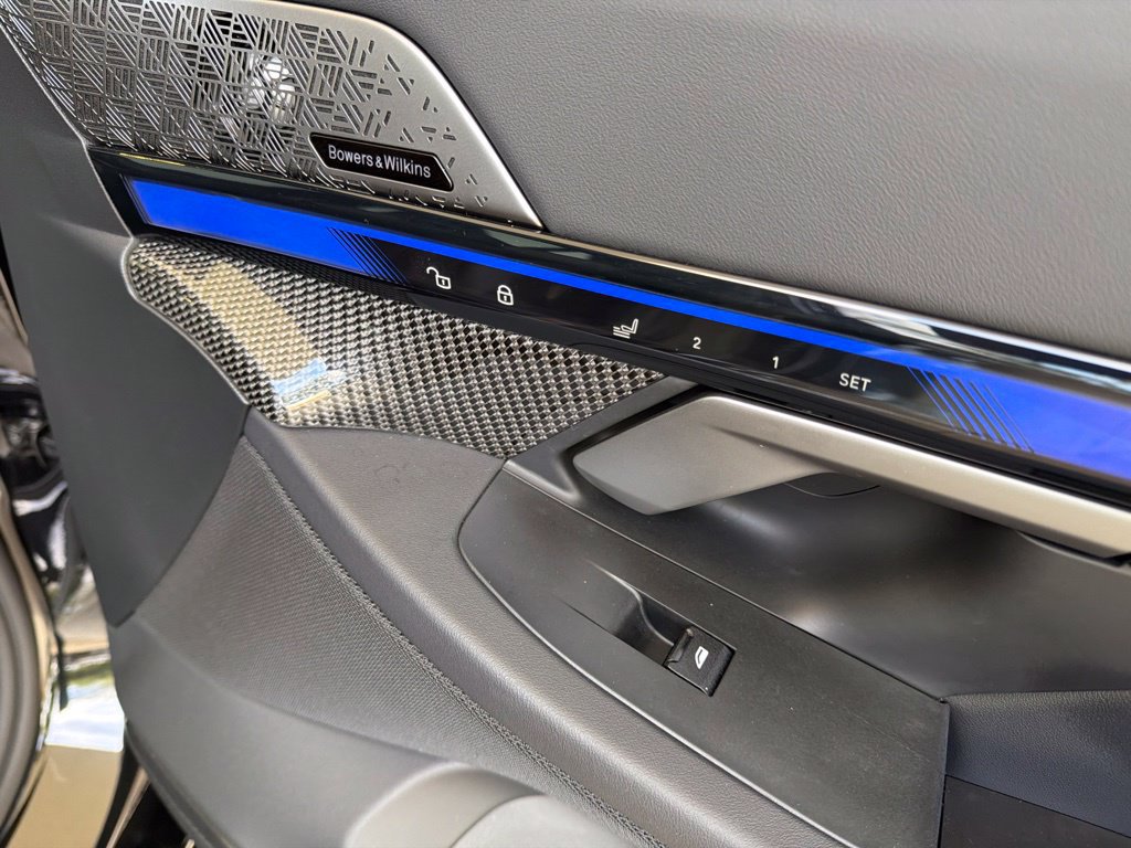 Used 2025 BMW M5 Touring AWD/4WD image 30