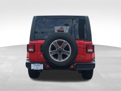 Used 2019 Jeep Wrangler Unlimited Sahara AWD/4WD image 4