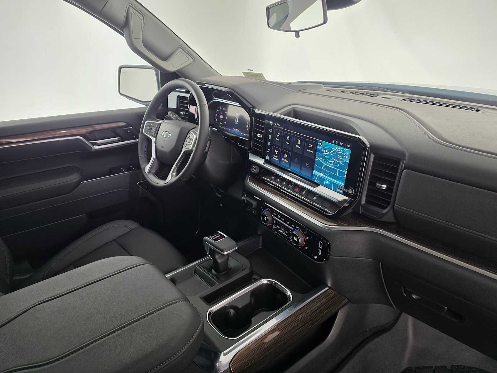 New 2026 Chevrolet Silverado 1500 RST w/ Redline Edition AWD/4WD image 11
