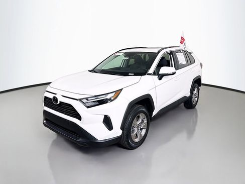 Certified 2022 Toyota RAV4 XLE image 3