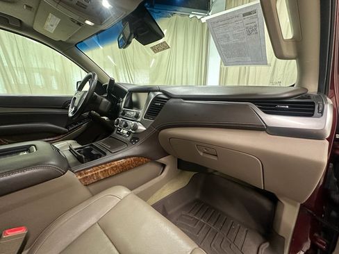 Used 2016 Chevrolet Suburban LTZ image 19