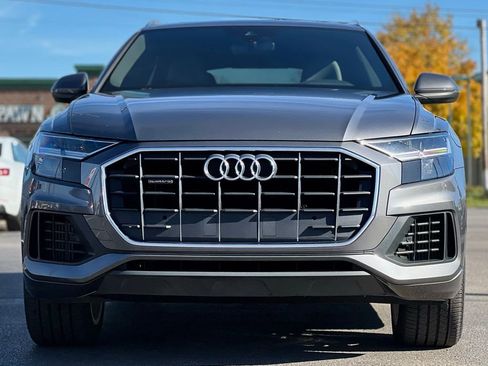 Used 2019 Audi Q8 Premium image 12
