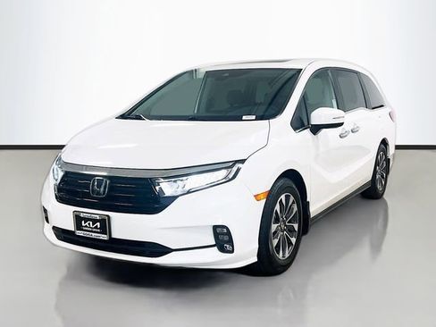 Used 2023 Honda Odyssey EX-L image 3