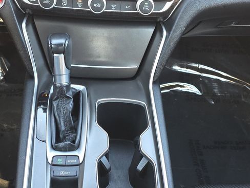 Used 2022 Honda Accord Sport image 19