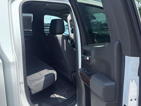 Used 2019 GMC Sierra 1500 Elevation w/ Elevation Value Package AWD/4WD image 17
