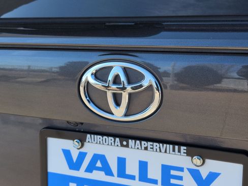 Used 2022 Toyota RAV4 LE image 24