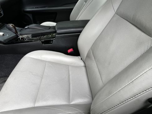 Used 2013 Lexus ES 350 w/ Luxury Pkg FWD image 17
