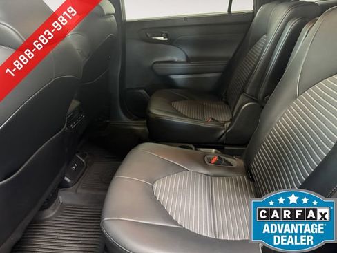Used 2021 Toyota Highlander XSE AWD/4WD image 22