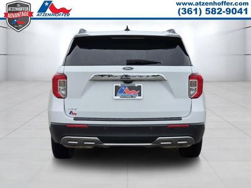 Used 2023 Ford Explorer XLT w/ Equipment Group 202A RWD image 4