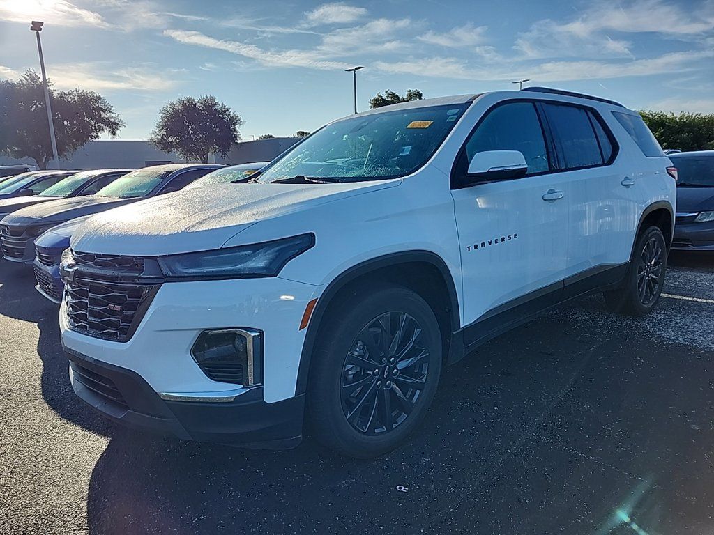 Used 2022 Chevrolet Traverse RS FWD image 9