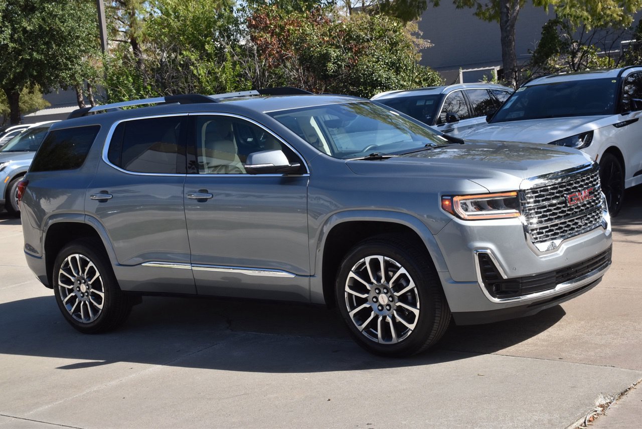 Used 2023 GMC Acadia Denali w/ Denali Technology Package FWD image 5