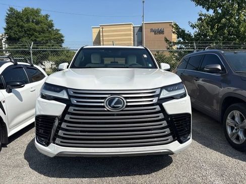 Used 2022 Lexus LX 600 4WD w/ Accessory Package (Z1) image 12