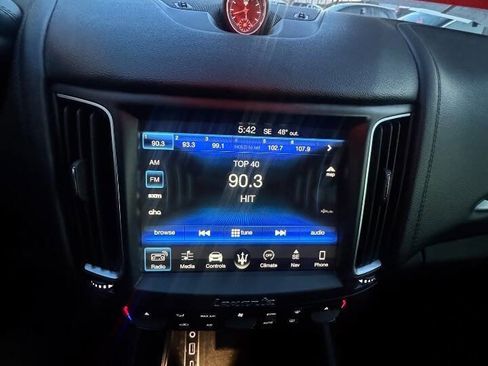 Used 2018 Maserati Levante S image 12