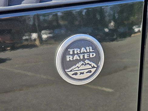 Used 2011 Jeep Liberty Sport image 18