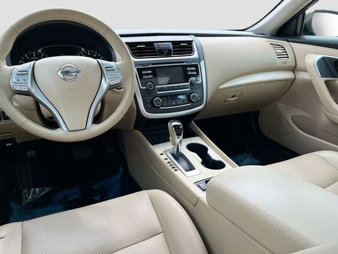 Used 2017 Nissan Altima 2.5 SL w/ Moonroof Package image 23