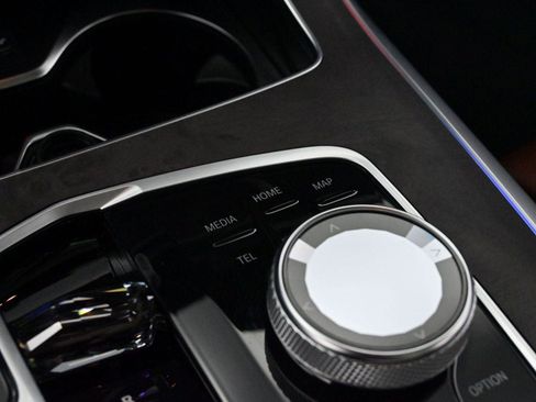 Used 2024 BMW X7 xDrive40i w/ M Sport Package image 27