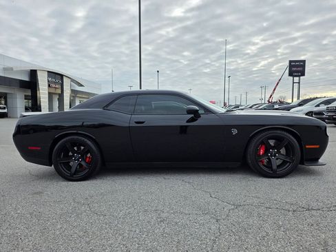 Used 2021 Dodge Challenger SRT Hellcat image 9