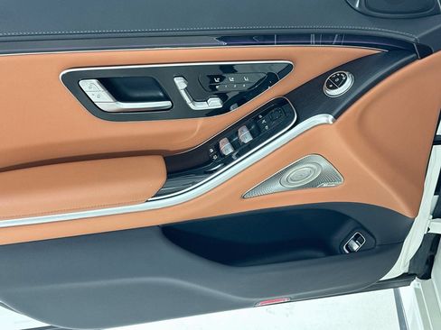 Certified 2022 Mercedes-Benz S 500 4MATIC image 19