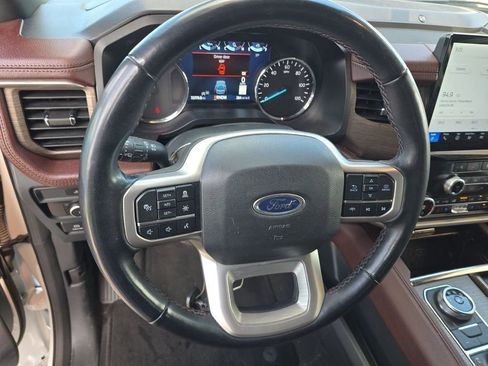 Used 2024 Ford Expedition Limited AWD/4WD image 4
