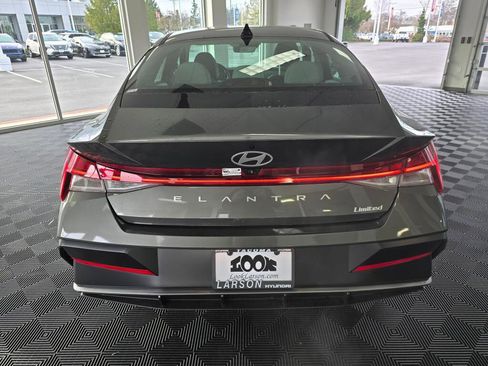 New 2026 Hyundai Elantra Limited image 6