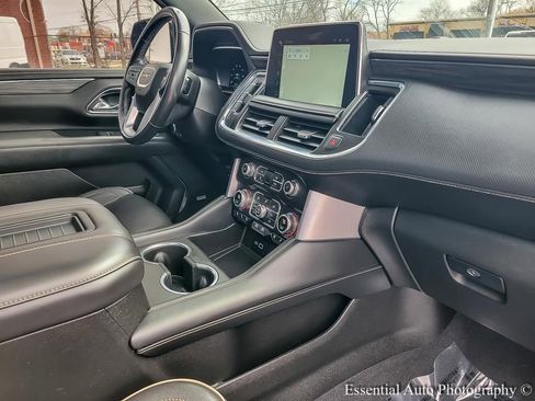 Used 2023 GMC Yukon SLT image 25