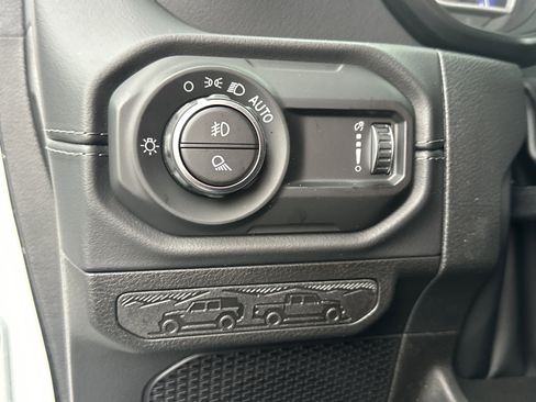 New 2026 Jeep Gladiator Sahara image 12