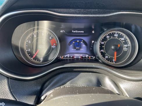 Used 2023 Jeep Cherokee Altitude Lux image 23