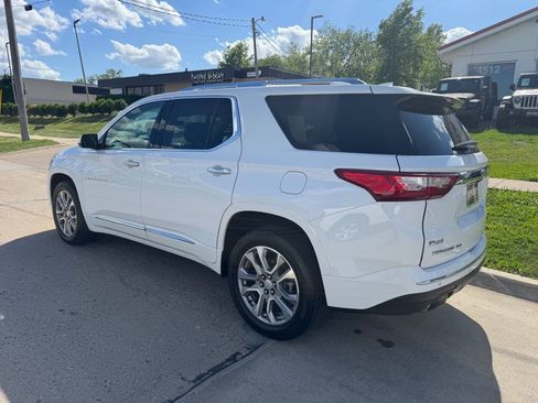 Used 2020 Chevrolet Traverse Premier AWD/4WD image 3
