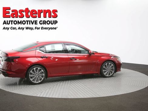 Used 2023 Nissan Altima 2.5 SL FWD image 43