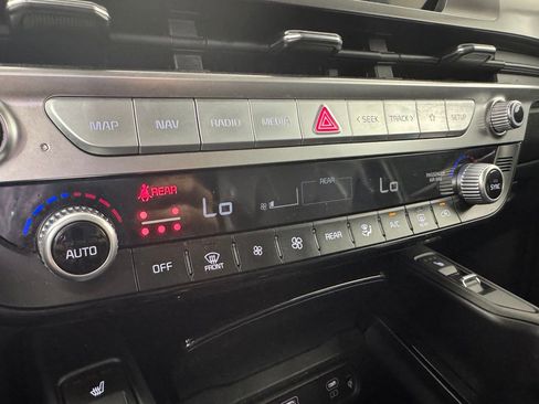 Used 2025 Kia Telluride S FWD image 28